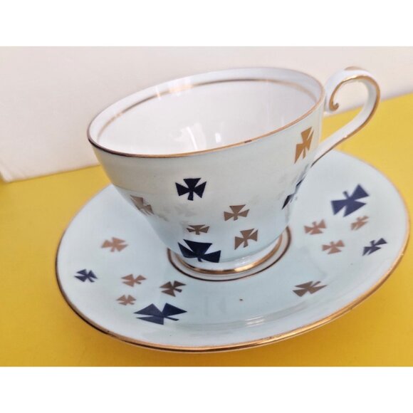 Vintage Aynsley Girl Guides Teacup and Saucer Blue and Gold Made in England - Picture 1 of 12